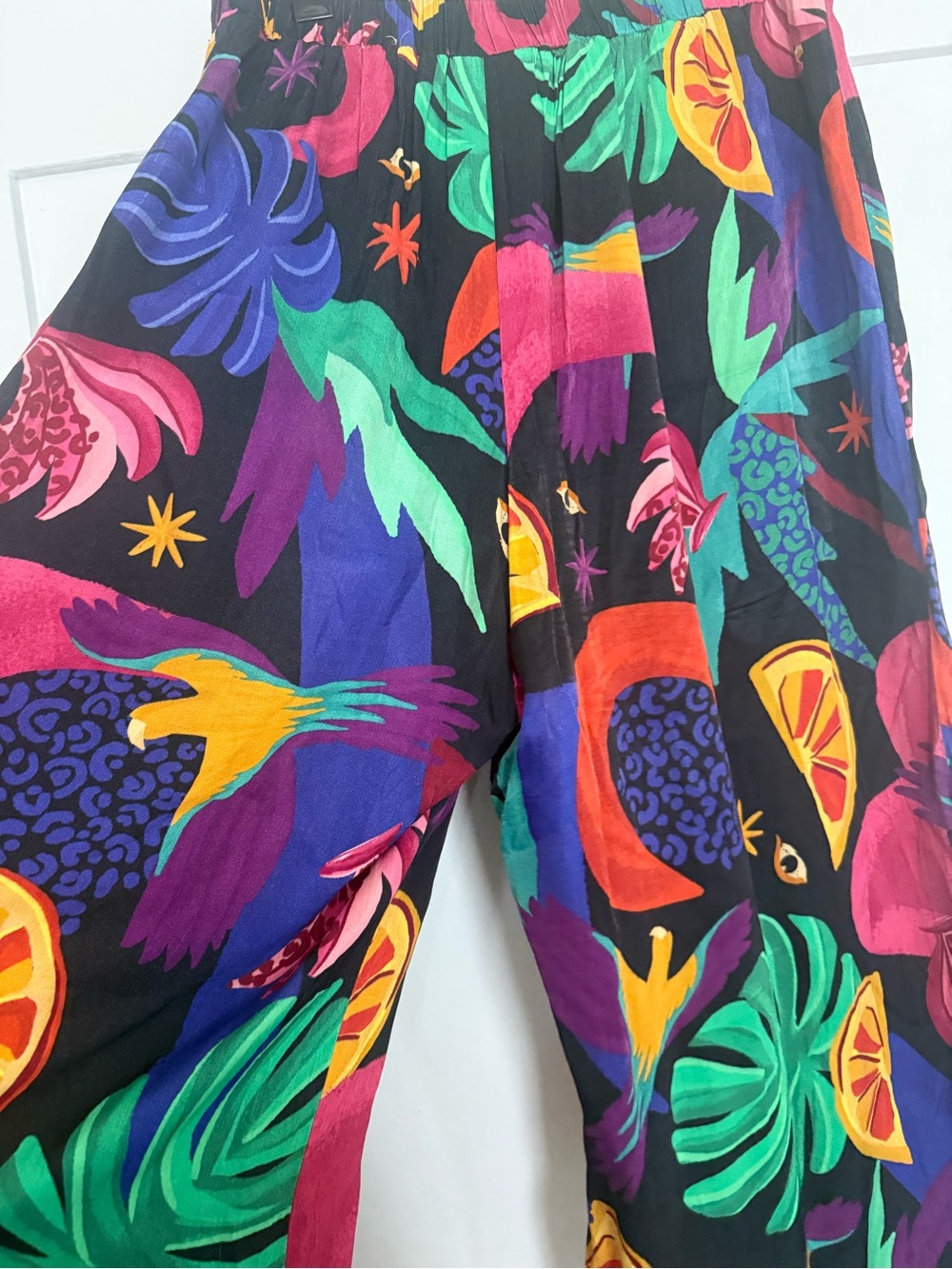 FARM Rio Black Wide-Leg Pants with Multicolor Tropical Print - Picture 5 of 7